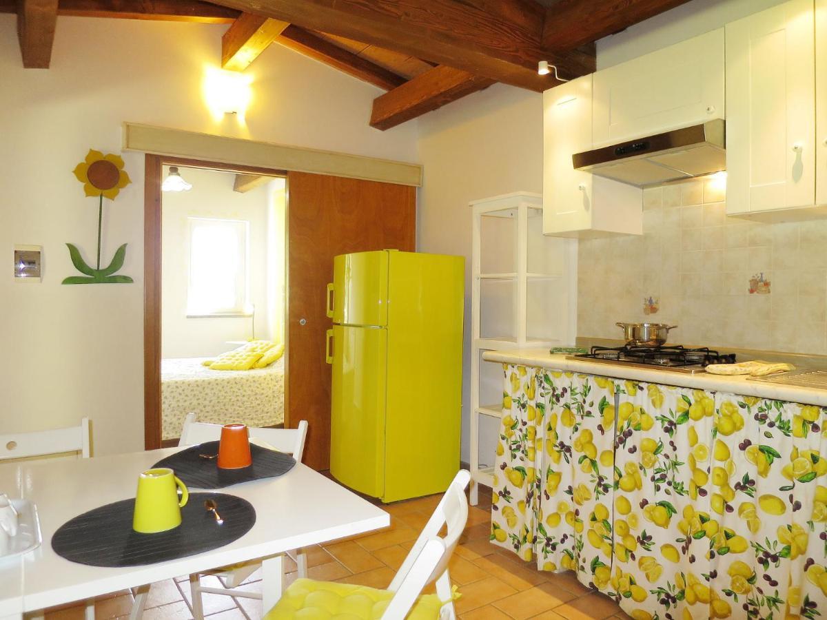 Holiday Home Chalet Del Lago By Interhome Больсена Екстер'єр фото